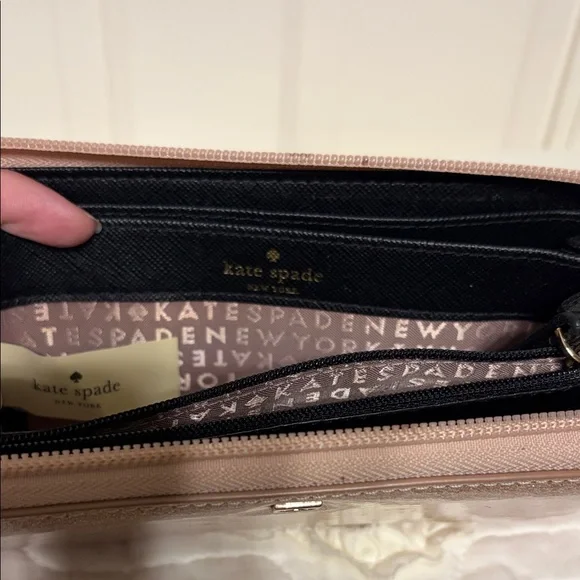 Kate Spade ♠️ Glittery Rose Gold Women's Wallet - Picture 2 of 7